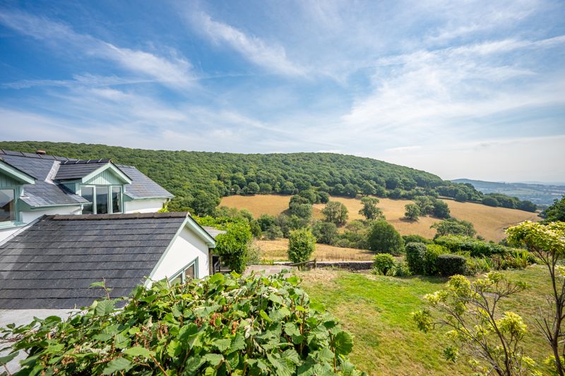 Setting- click for photo gallery